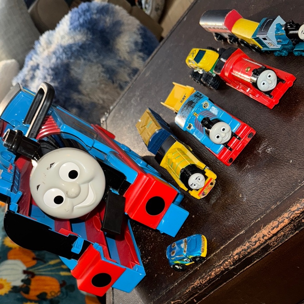 Thomas the Train Case & Engines